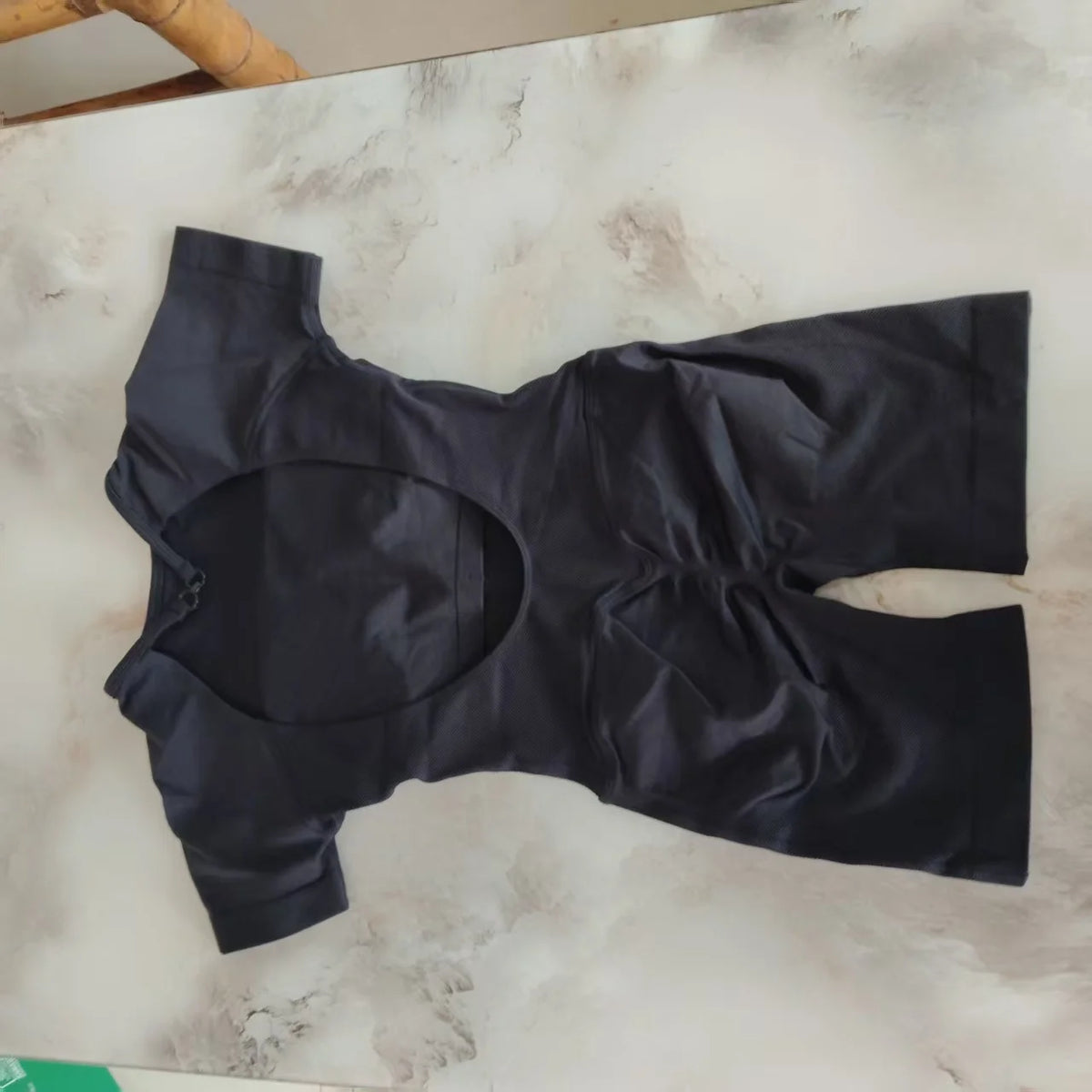 DF L0G0 Short Sleeve Seamless Yoga Bodysuit Backless Built-in Bra One Piece Romper Tummy Control Butt Lift Squat Proof Gym
